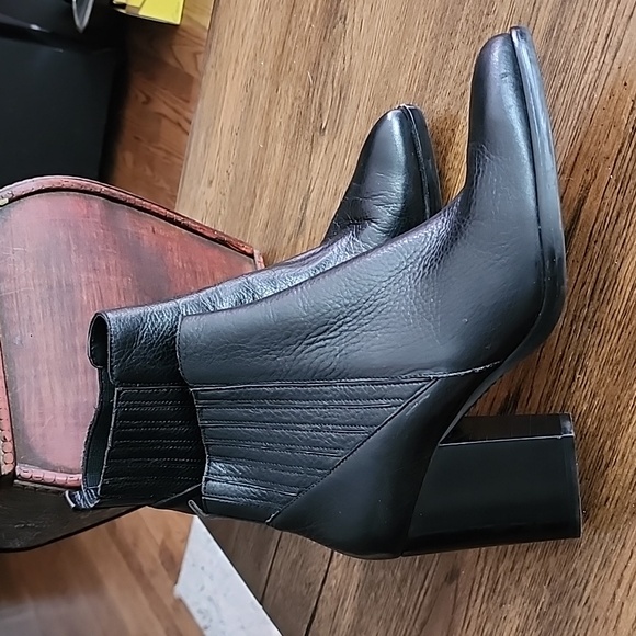 Marc Fisher Shoes - Marc Fisher Black Leather Booties Women's Size 9.5